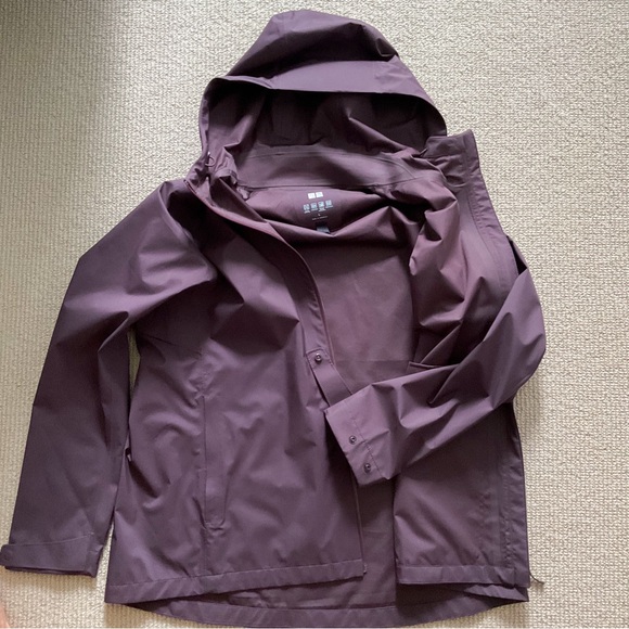 NWOT Uniqlo Rain & Wind Parka / Jacket - Picture 2 of 6